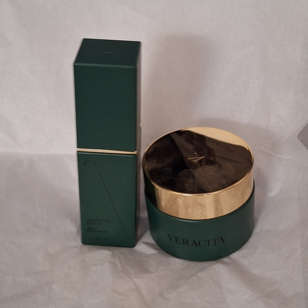 Veracity BioEvolve Serum  and MOISTURIZER CREAM NIB